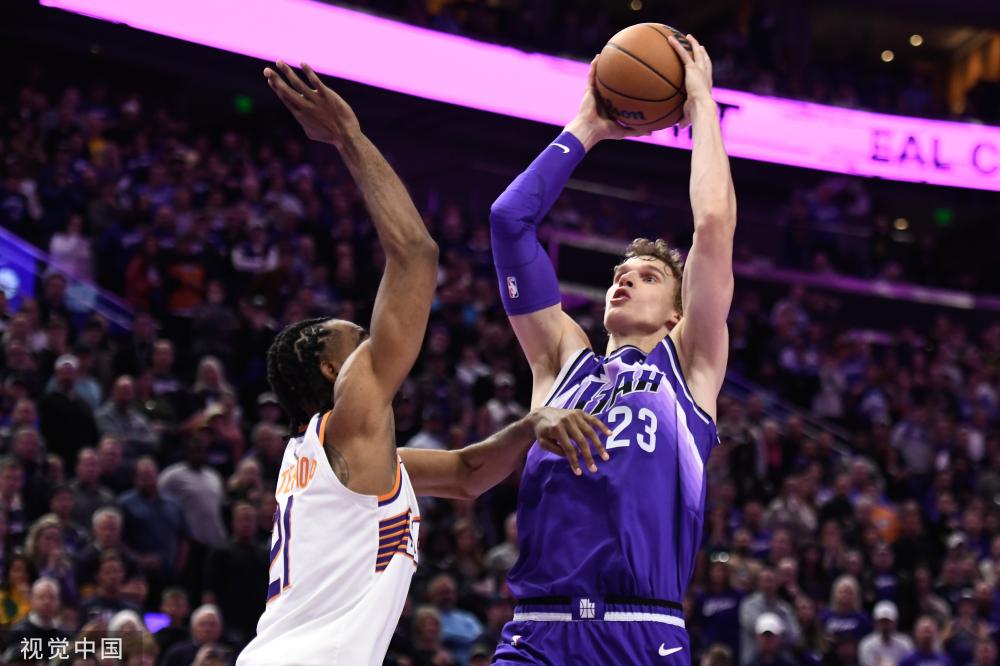 首以待的赛 首以待的赛