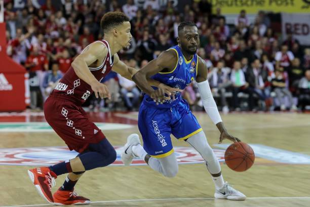 尊重他人的 尊重他人的