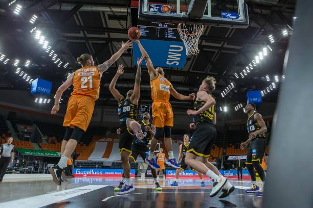 精彩绝伦的 精彩绝伦的