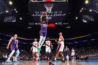 稳步增长的 稳步增长的